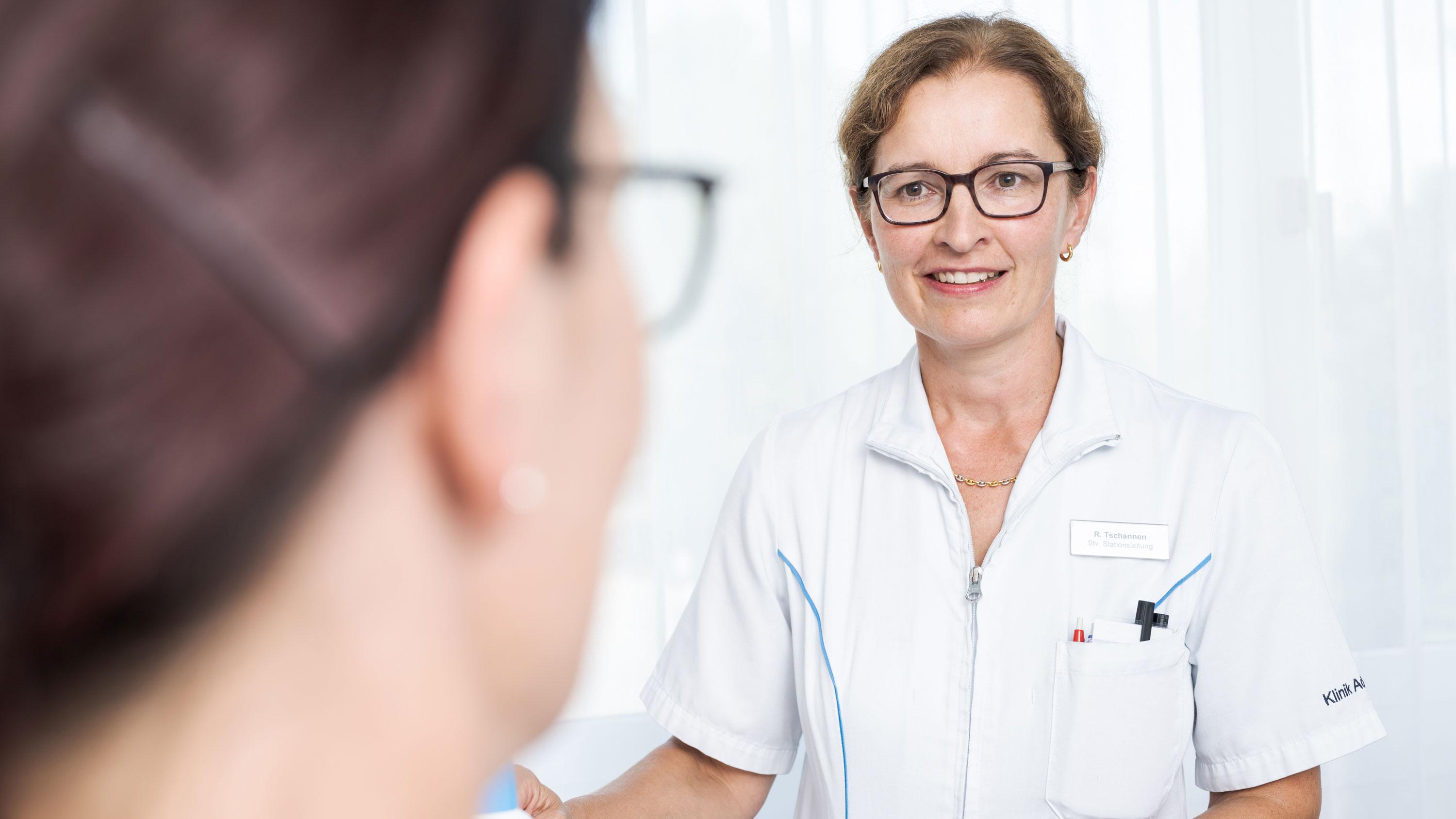 Patientinnen erhalten ihre Schmerzmittel schneller